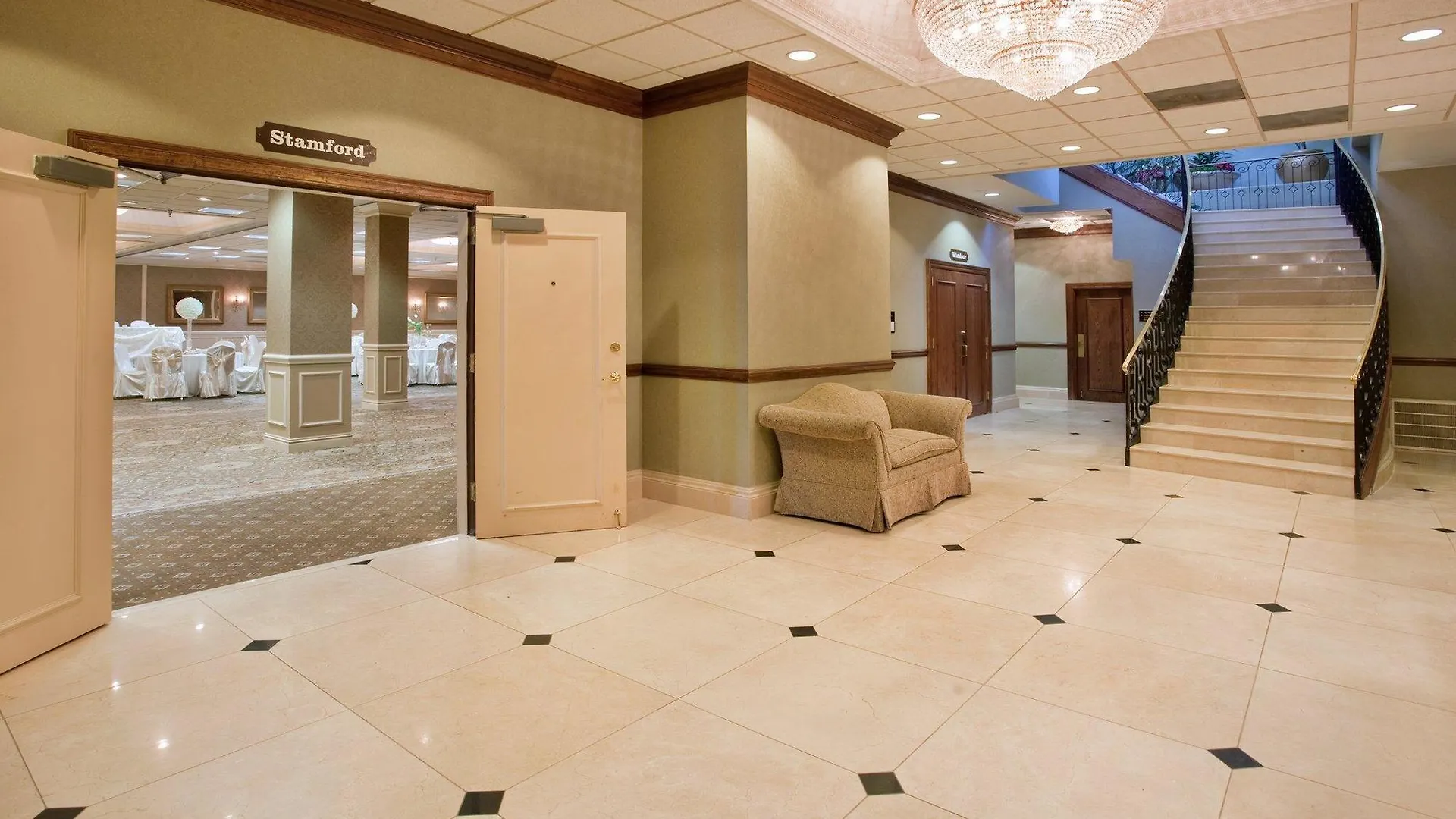 Clayton Plaza Hotel & Extended Stay