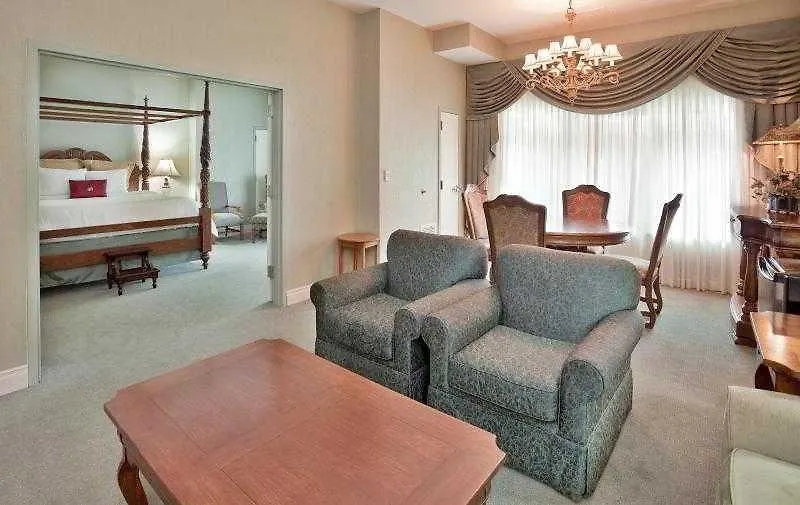 Clayton Plaza Hotel & Extended Stay